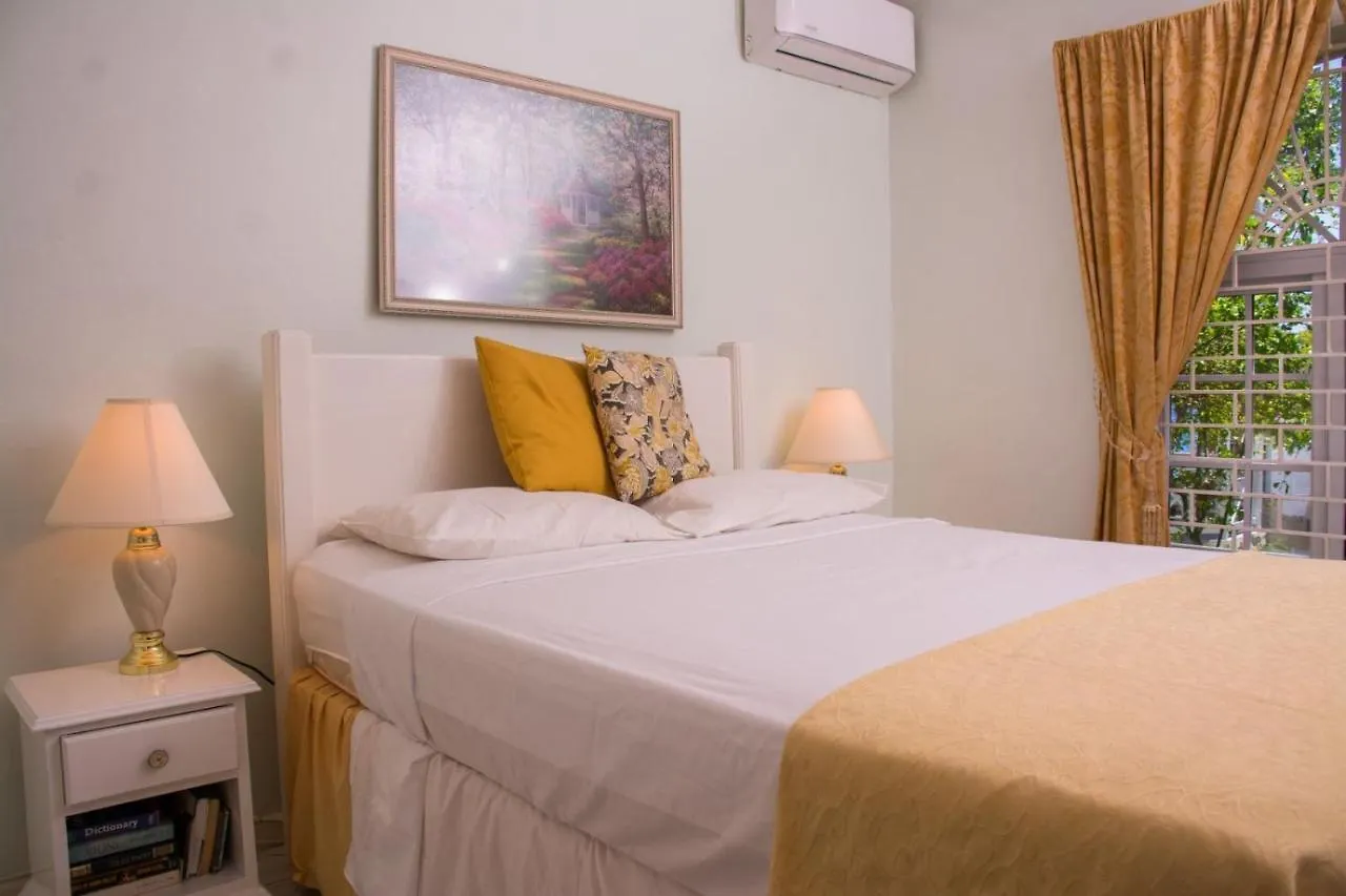 Columbus Heights Apartment Ocho Rios