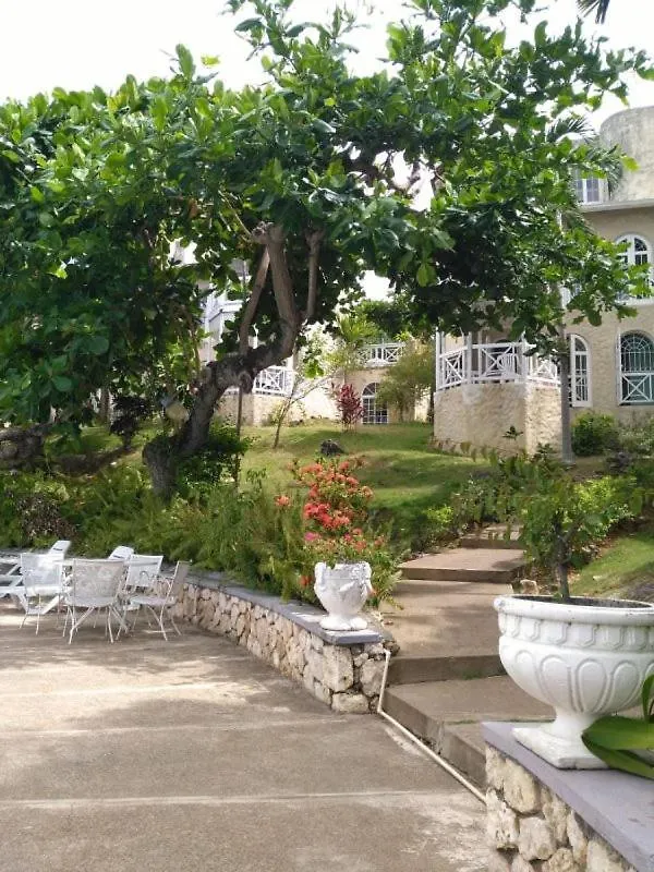 Columbus Heights Apartment Ocho Rios